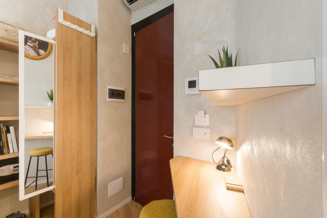 Duomo Deluxe Room Milan Exterior photo