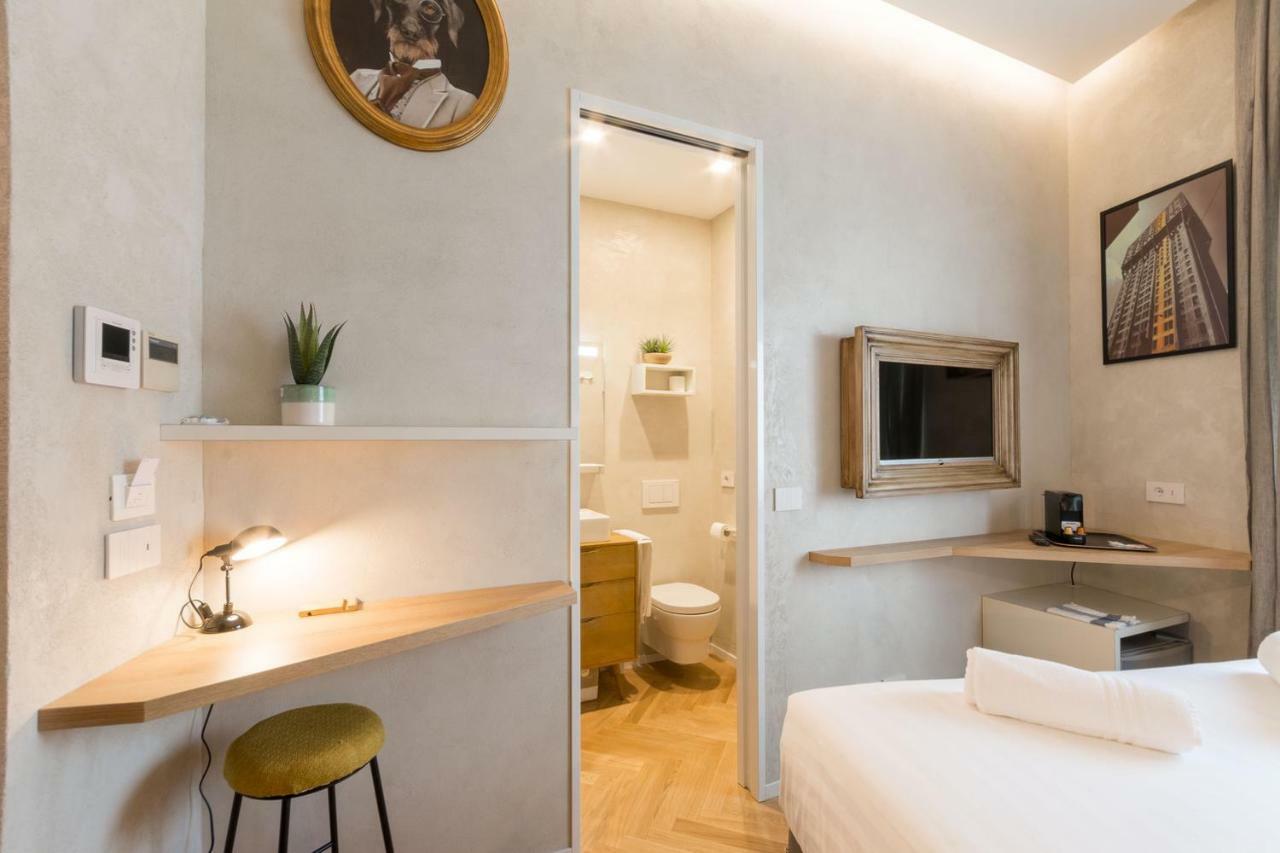 Duomo Deluxe Room Milan Exterior photo